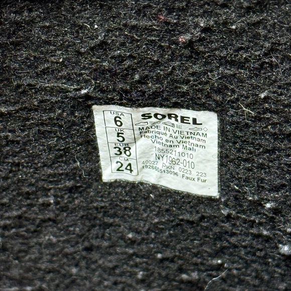 Sorel - Women’s Black and White Warm Cozy Faux Fur Winter Boots in Size EUR 38 - Picture 6 of 6